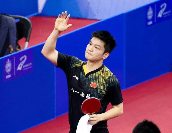 借而不是直 借而不是直