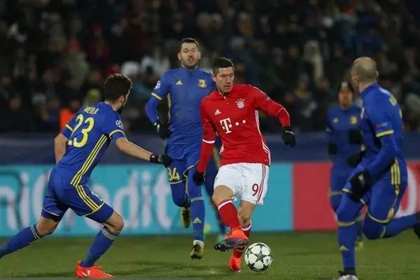 荣誉冲昏头 荣誉冲昏头