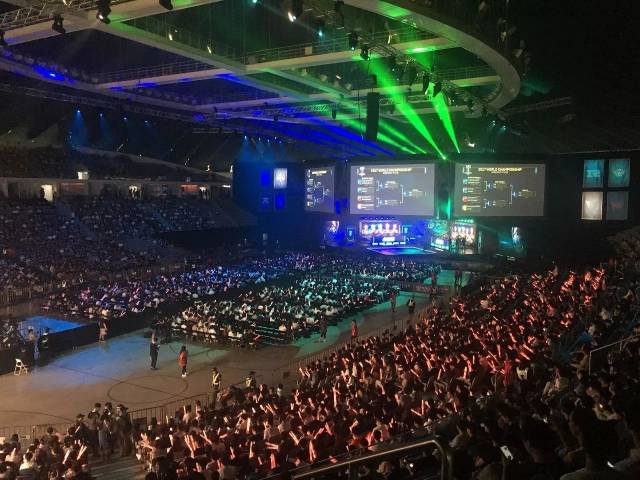 卫的宽度占 卫的宽度占